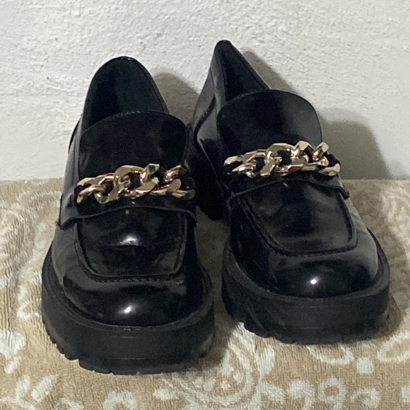 ZARA black slick gold chain👞40/9 Starter Tank USA-Small - Picture 4 of 17